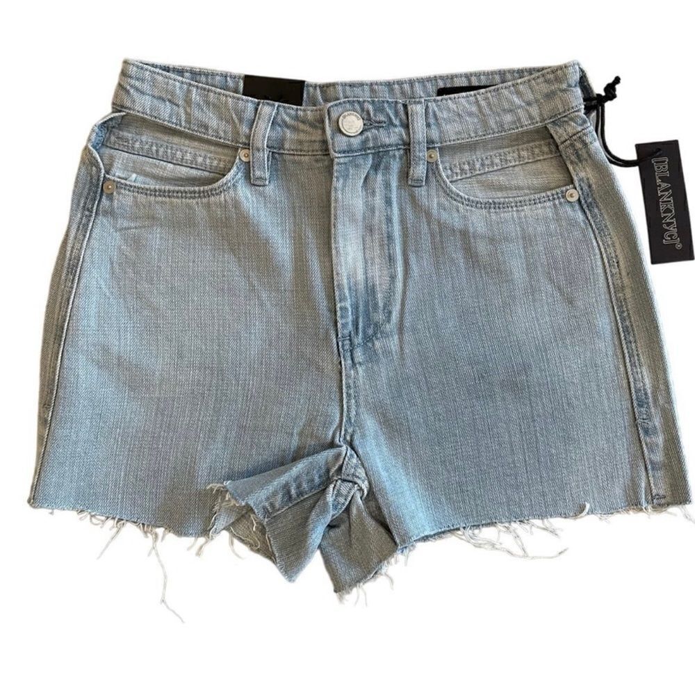 NWT Blank NYC Women’s Light Wash Denim Shorts Pocket Cut Out Raw Hem - Size 24 - Picture 2 of 10